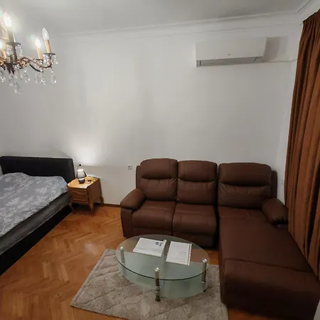 88 Apartment *